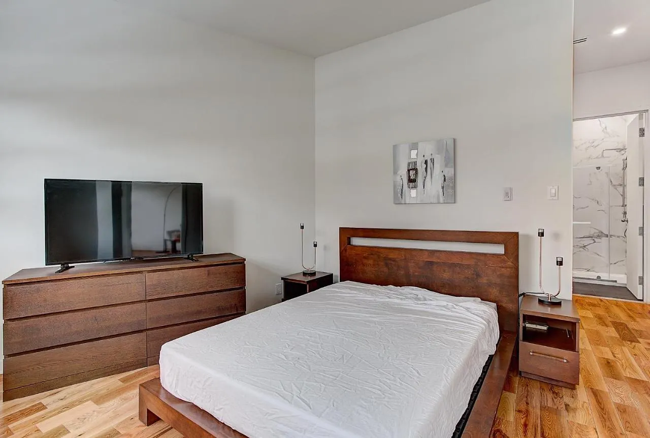 Modern Suites In Ndg location