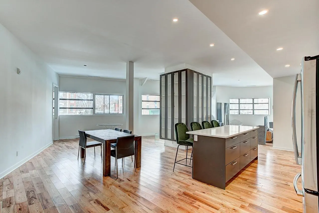 Modern Suites In Ndg Montreal Apartment